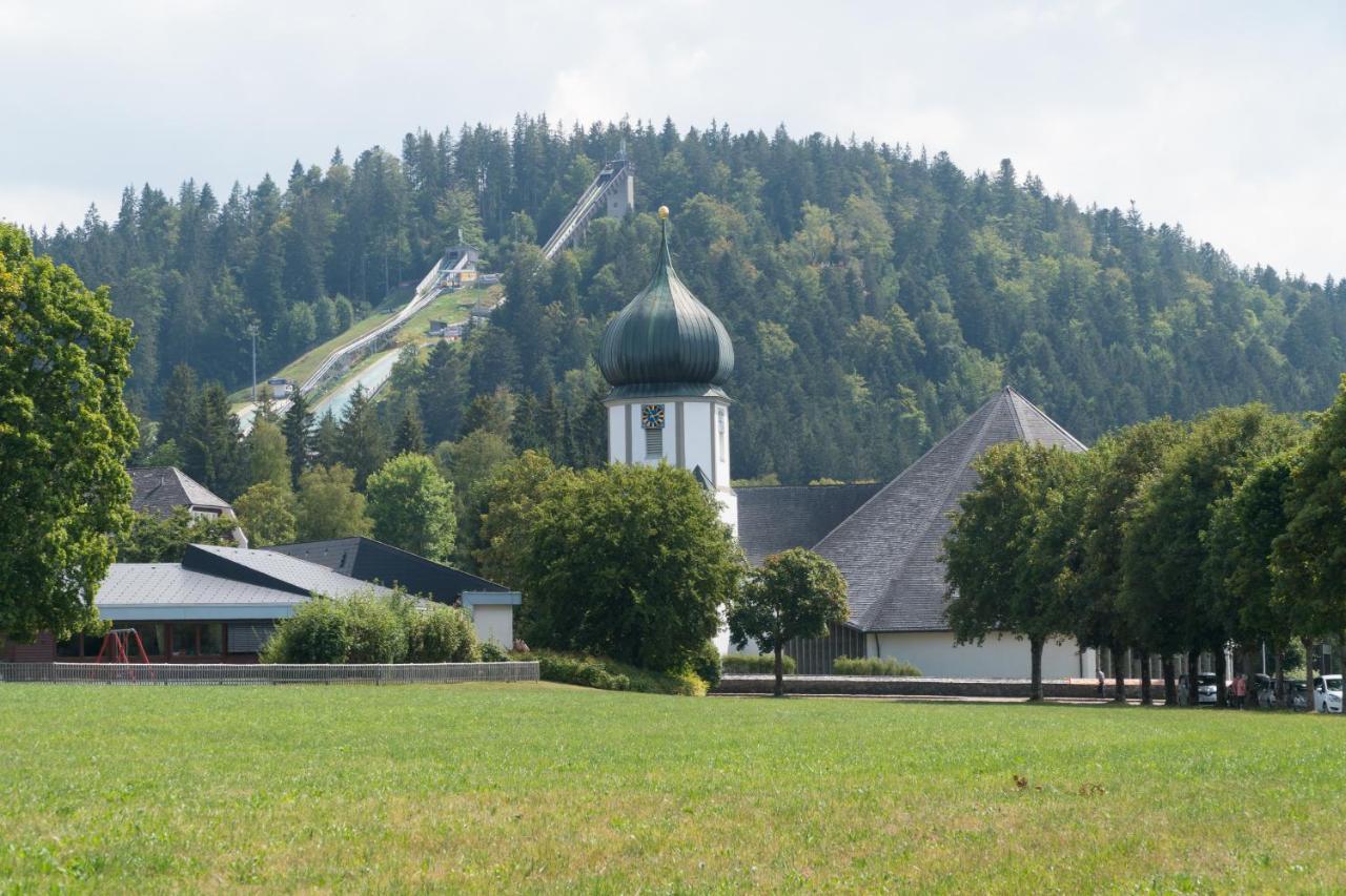 Hotel Sonne Garni Hinterzarten Exterior photo